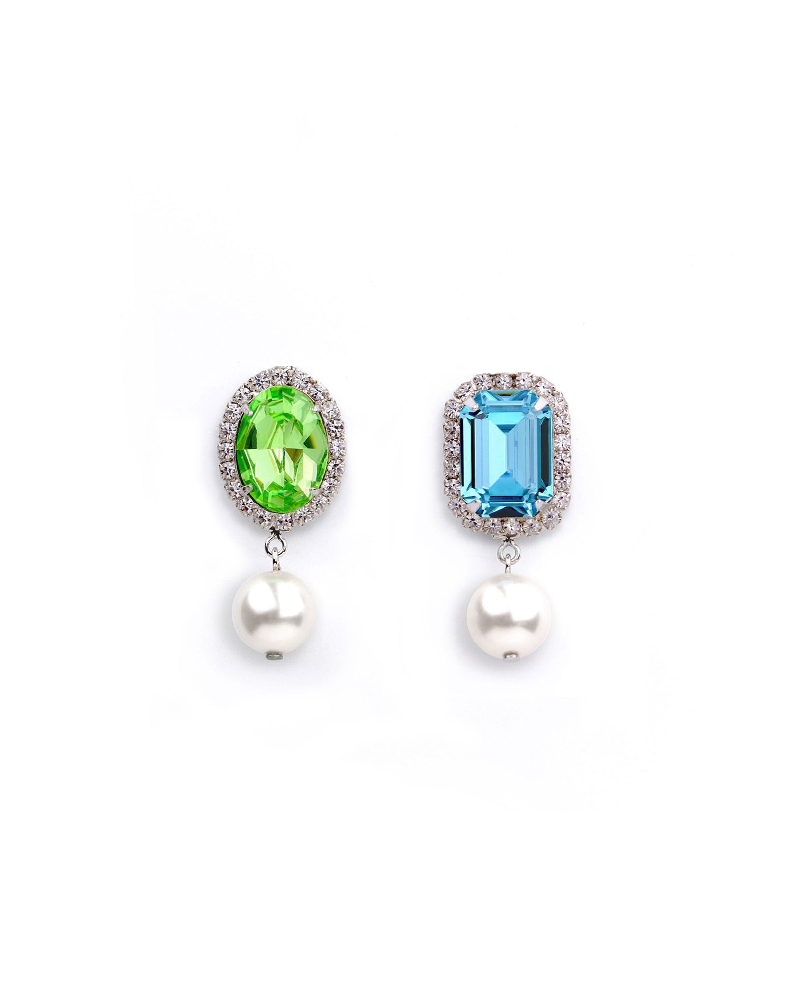 Naomi Pearl Earrings